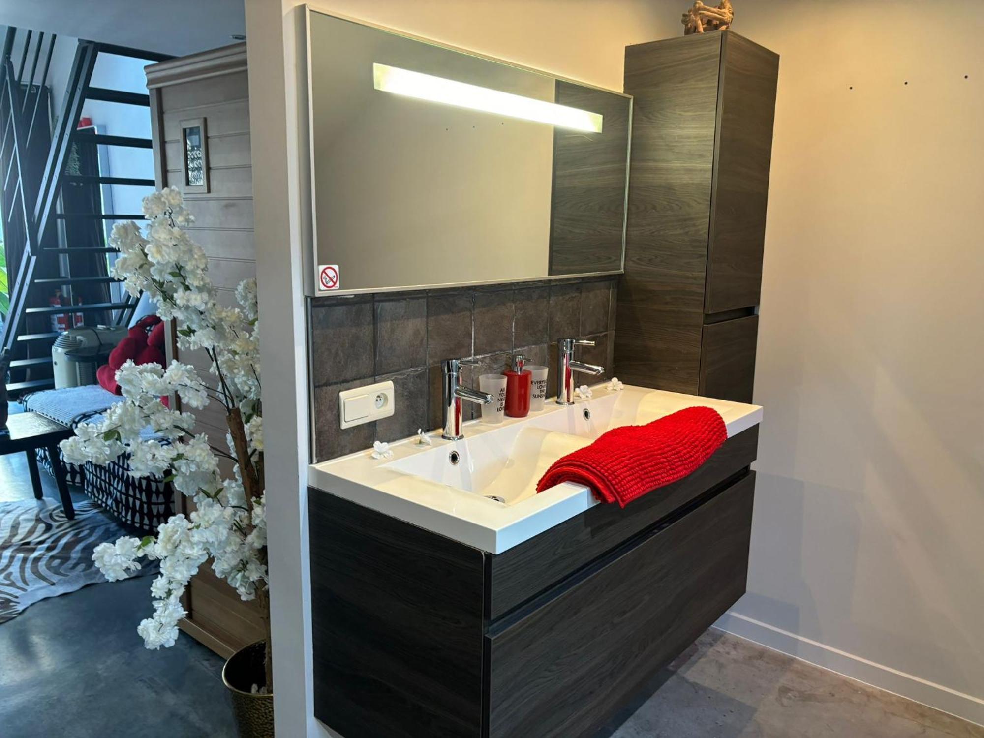 Wellness Loft With Sauna, Jacuzzi, Roof Terrace & Amazing View Apartment Antwerpen Ngoại thất bức ảnh